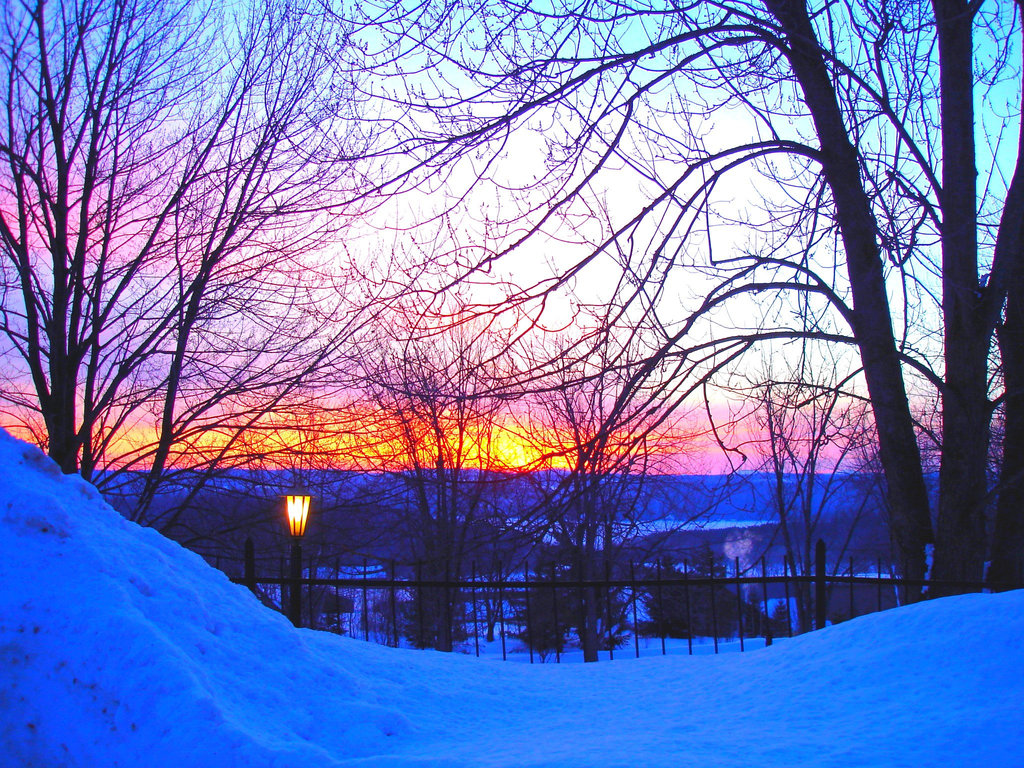 Lever de soleil monastique /  Monastic sunset  - Couleurs ravivées