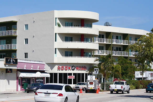 01.IslandCityLofts.WiltonManors.FL.12feb09