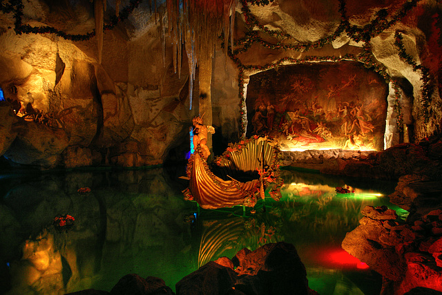 Linderhof - Grotto