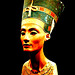 Nefertiti: La belulino estas veninta!