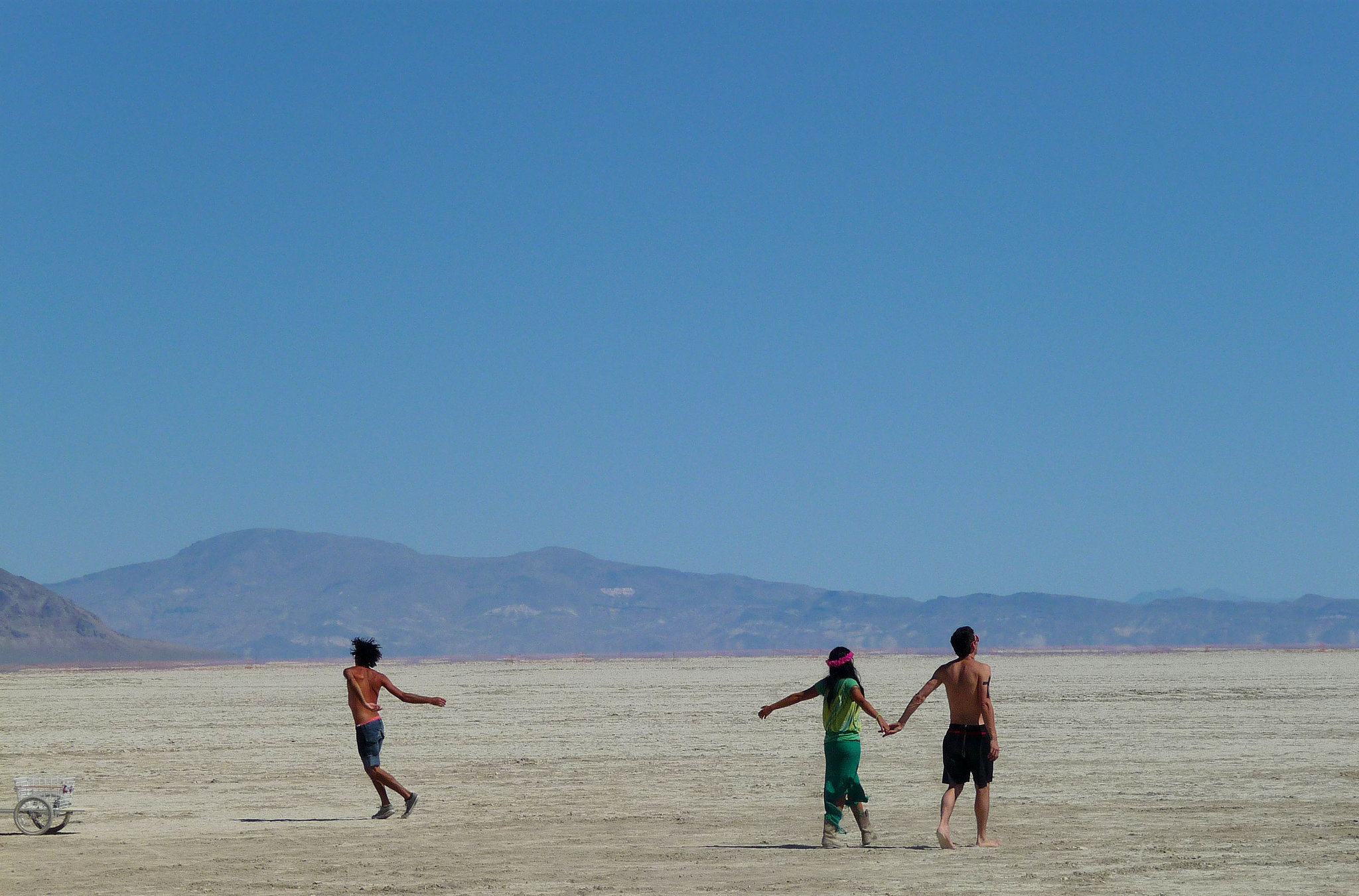 Dancers On The Playa (1059)