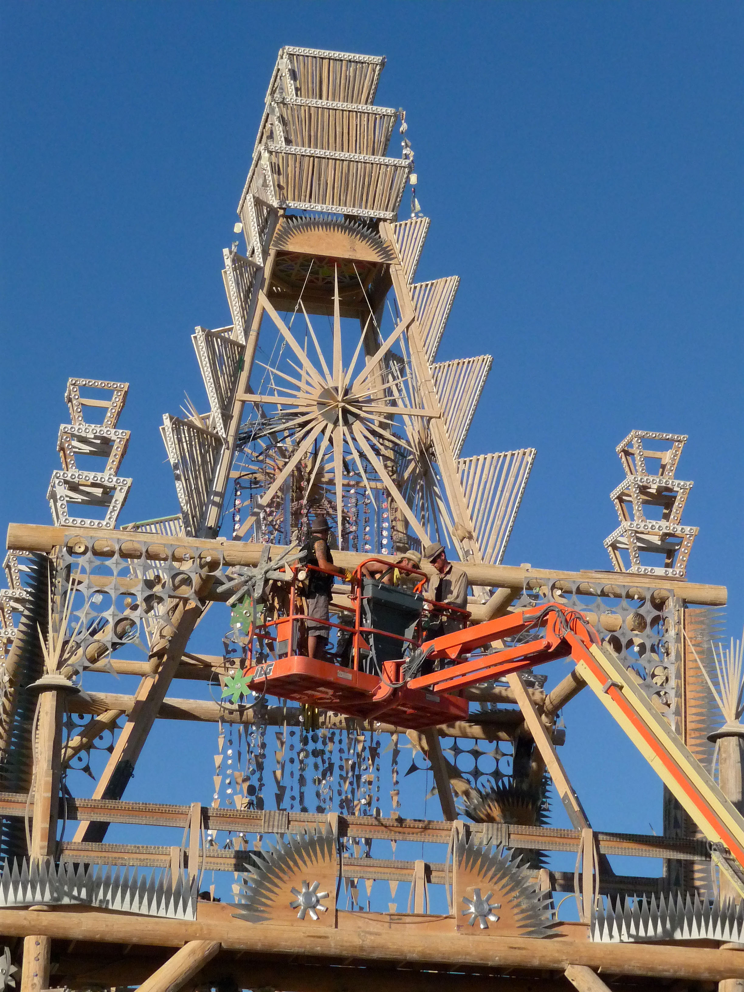 The Temple Under Construction (0548)