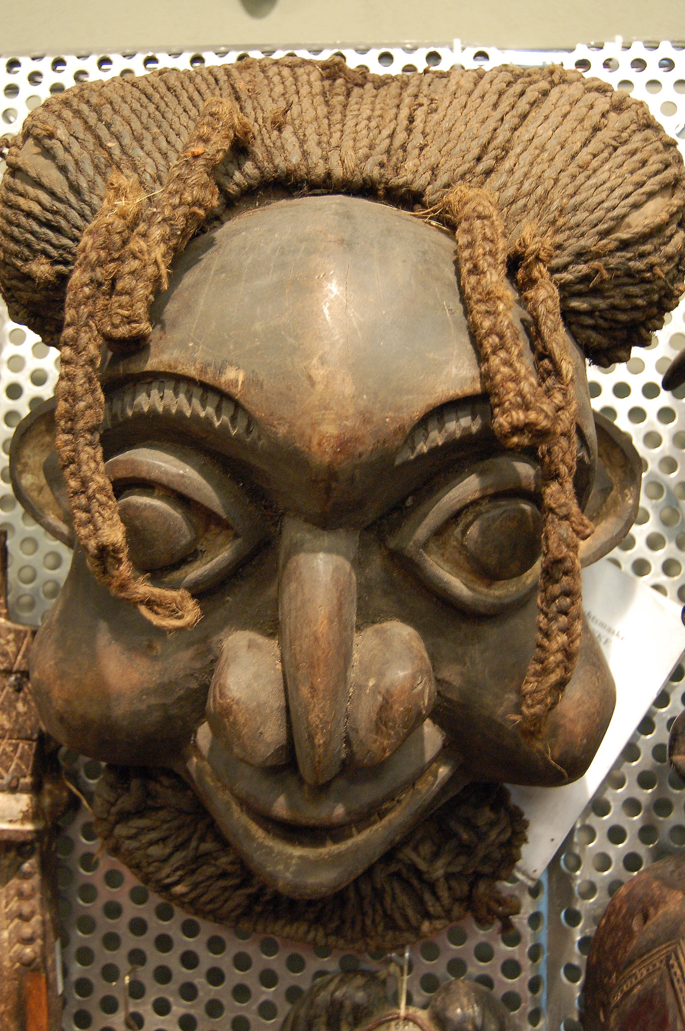 Masko de afrikanino