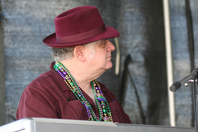 07.PianoBob88.LouAbbott.MardiGras.Hollywood.FL.21feb09