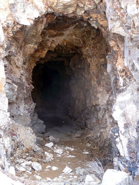 Tucki Mine (3072)