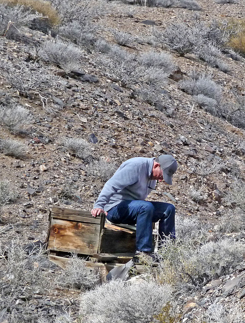 Tucki Mine - Outhouse Remains (3086)