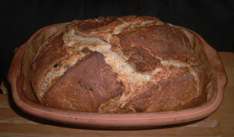 Pan ai Cinque Ceriale con Noci / Five-Grain Bread with Walnuts  uit de Römertopf