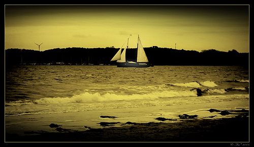 Sailing on a november day