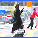 Index d'une belle blonde -  Index finger blond Lady -  Brussels airport   /  19-10-2008