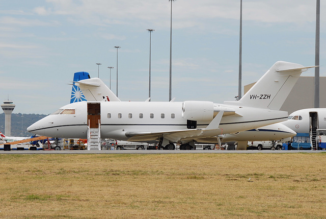 VH-ZZH CL.604 Avwest Ltd.