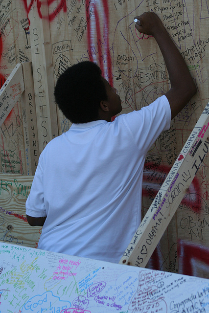 70.ObamaMessageBoard.LincolnMemorial.WDC.7nov08