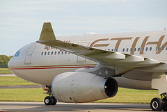A6-EYO A330-243 Etihad Airways
