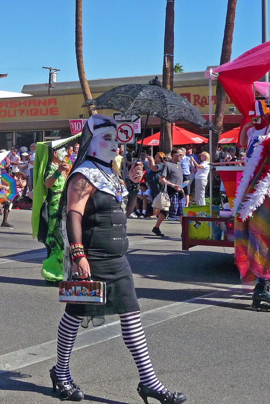 Palm Springs Gay Pride - Sisters of Perpetual Indulgence (1705)