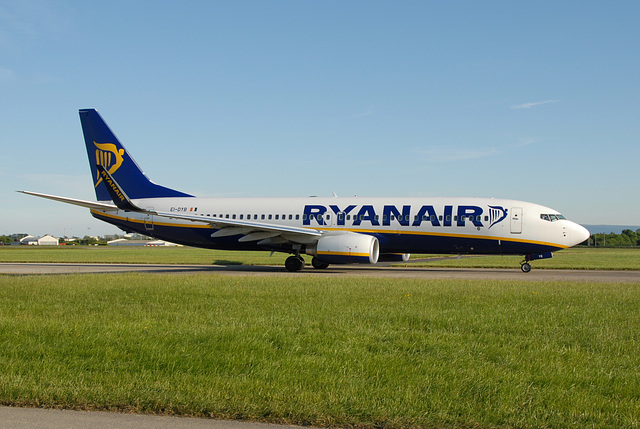 EI-DYB B737-8AS Ryanair