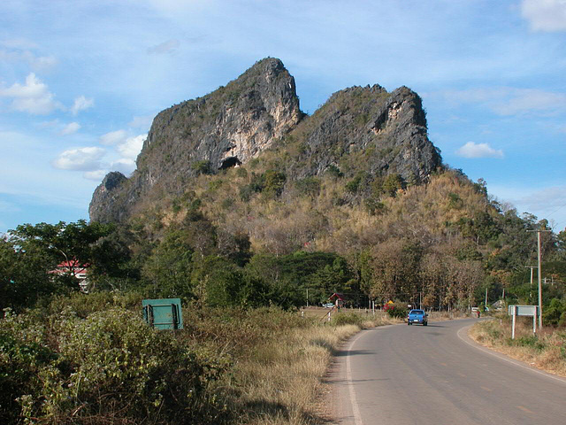 The road to Tham Erawan