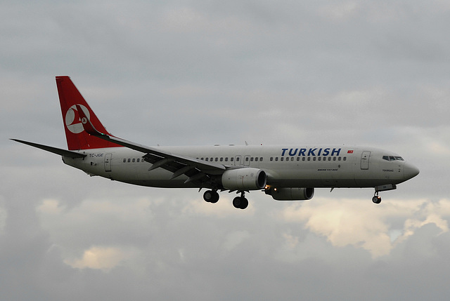 TC-JGE B737-8F2 Turkish Airlines