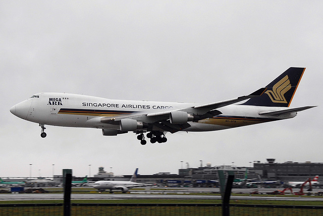 Singapore Cargo B747 9V-SFN