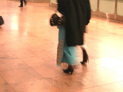 Delta Islamic duo with sexy footwears - Brussels airport . 19-10-2008