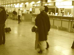 Delta Islamic duo with sexy footwears - Brussels airport - Sepia.