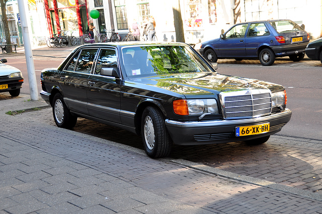 1991 Mercedes-Benz 560 SEL