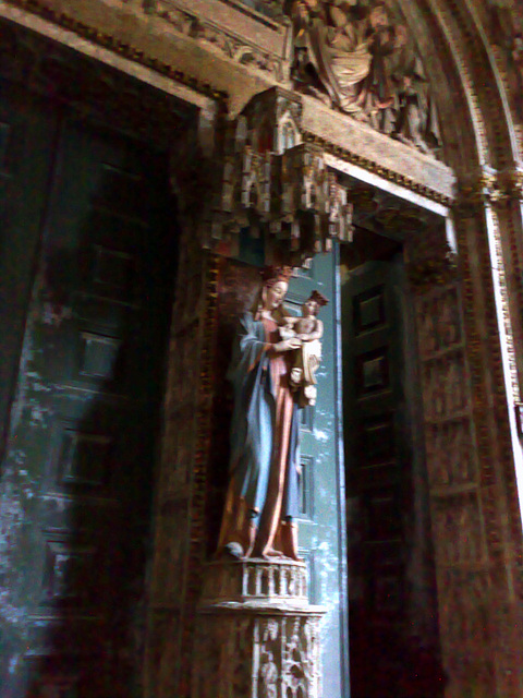 Catedral de Pamplona: Puerta del Amparo.