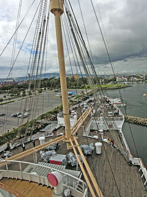 Queen Mary (8233)