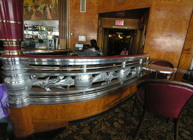 Queen Mary Observation Bar (8223)