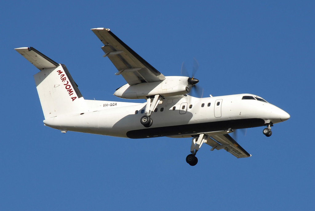 VH-QQA Dash 8 Maroomba