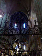 Catedral de Pamplona: Reja gótica del presbiterio.