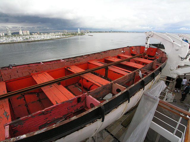 Queen Mary Lifeboat (8228)