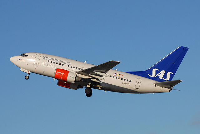 LN-RPG B737-683 SAS