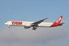 PT-MUB B777-32WER TAM