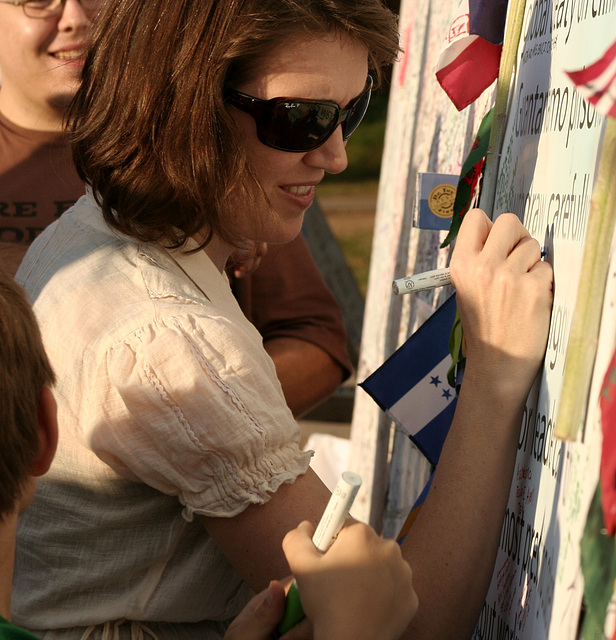 18.ObamaMessageBoard.LincolnMemorial.WDC.7nov08