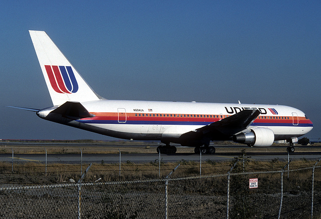 N604UA B767-222 United Airlines