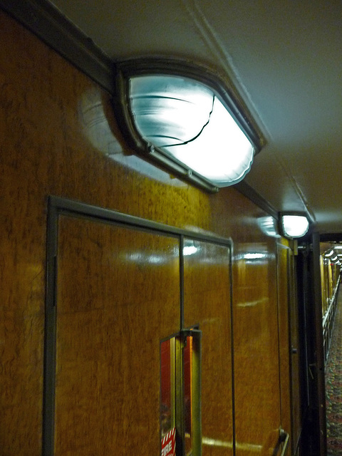 Queen Mary Light Fixtures (2812)