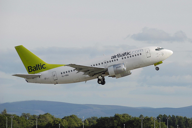 YL-BBA B737-505 Air Baltic