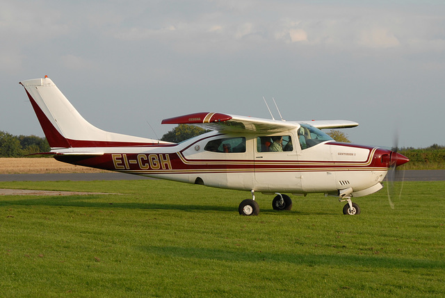 EI-CGH Cessna 210 Centurion II