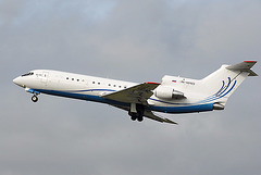 RA-42423 Yak-42D Centre Avia