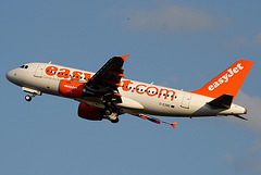 G-EZBD A319-111 Easyjet