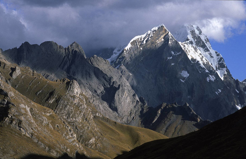 Approaching the Huayhuash