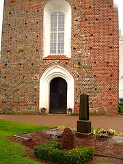 Église et cimetière / Church and cemetery - Båstad  - Suède /  Sweden. 21 octobre 2008.