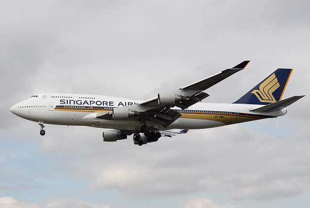 9V-SMU B747-412 Singapore Airlines