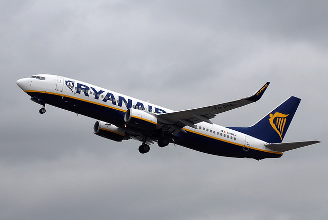 EI-DYA B737-8AS Ryanair