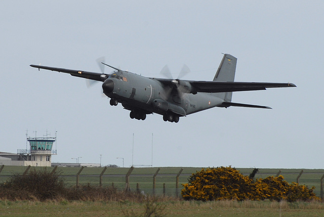 R204 (64-GD) C-160R French Air Force