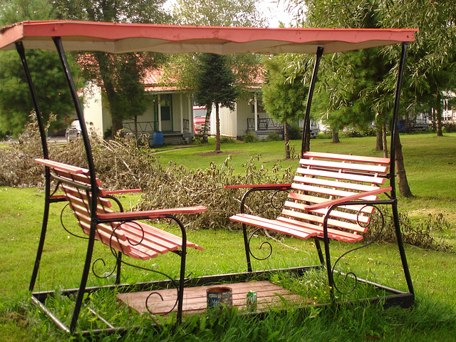 Solitude Ste-Françoise / Québec. CANADA - 20 août 2006 / La balançoire -The swing.