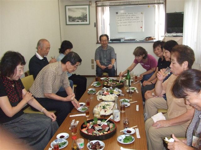 S-ro Hujimaki kaj membroj de mia Esperanto-kurso(2008.9.8)