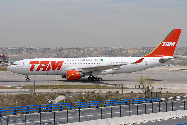 PT-MVB A330 TAM