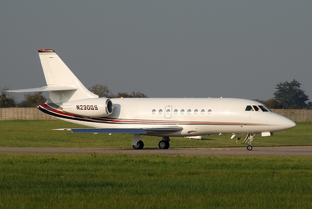 N230QS Falcon 2000