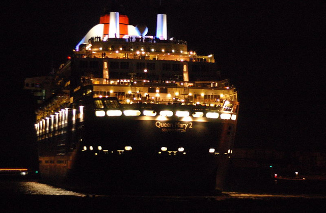 Queen Mary 2 am 29.07.08