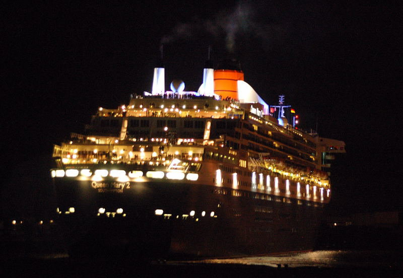 Queen Mary 2 am 29.07.08